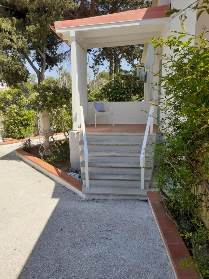 Villetta Dei Fiori, Vicino Spiaggia Di Punta Pizzo Галиполи Екстериор снимка