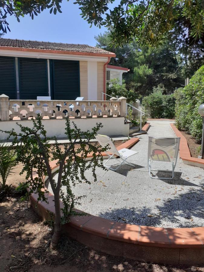 Villetta Dei Fiori, Vicino Spiaggia Di Punta Pizzo Галиполи Екстериор снимка