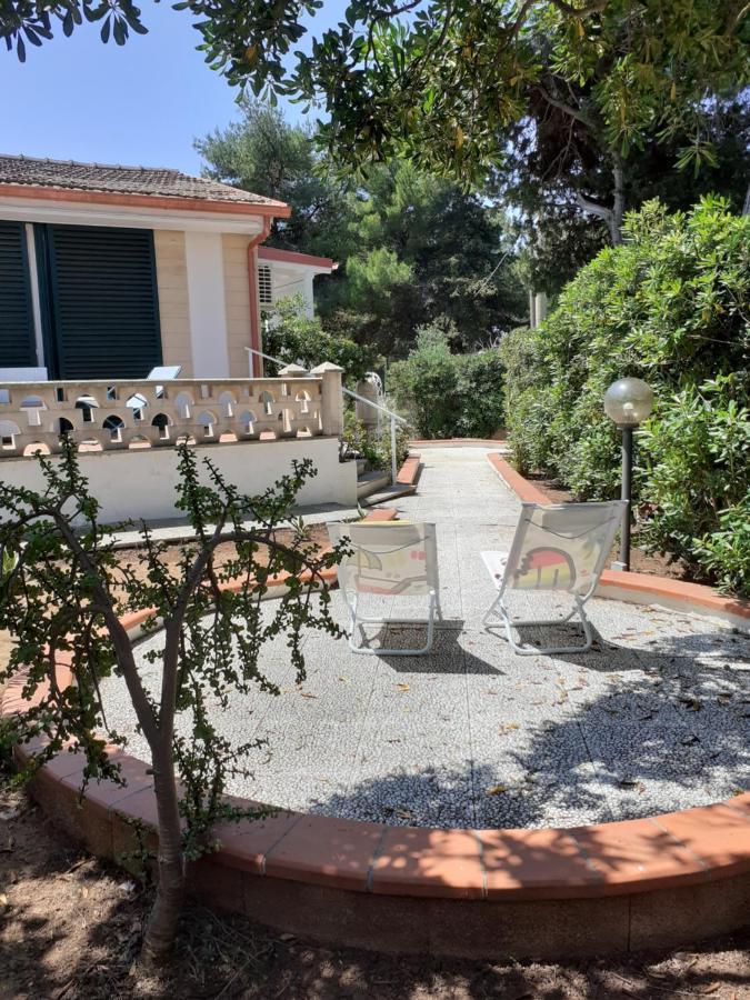 Villetta Dei Fiori, Vicino Spiaggia Di Punta Pizzo Галиполи Екстериор снимка